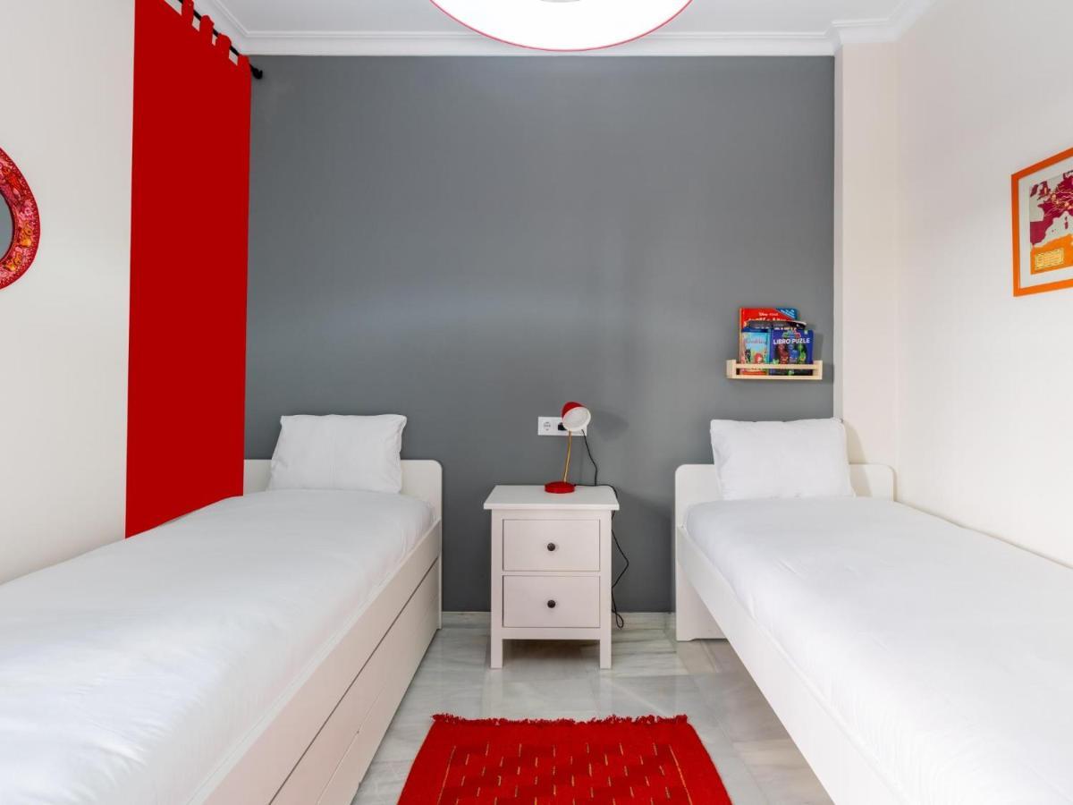 סביליה Holi-Rent Penthouse Penuelas מראה חיצוני תמונה